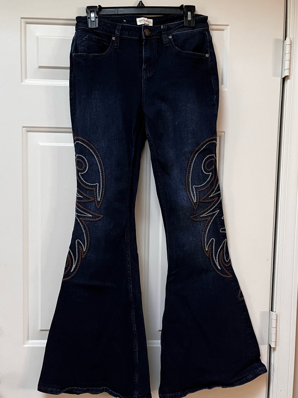 Shyanne Dark Wash Women's Embroidered Flare Jeans -